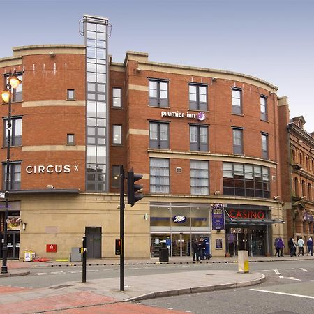 Premier Inn Manchester City Centre Екстериор снимка