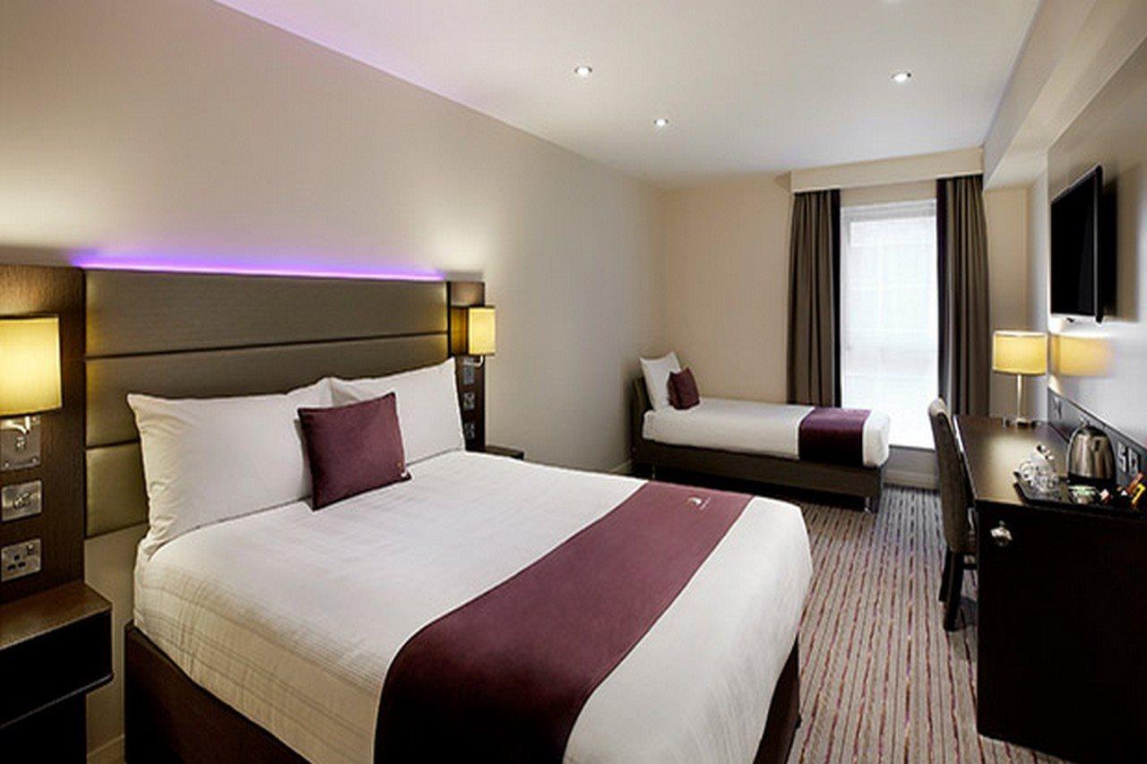 Premier Inn Manchester City Centre Екстериор снимка