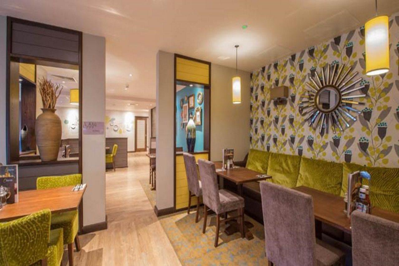 Premier Inn Manchester City Centre Екстериор снимка